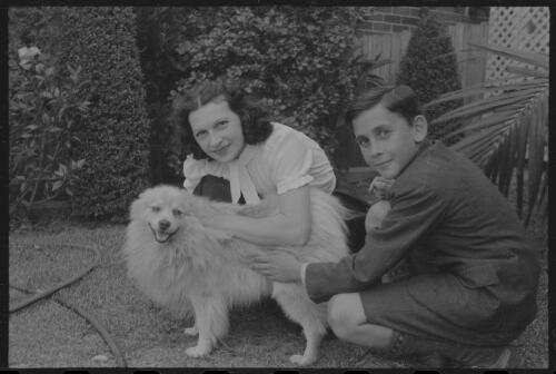 Vera Nemtchinova [i.e. Nemchinova] and George Repin with Sharick, the Repin family dog, Bellevue Hill, New South Wales, 1940 [picture] / Ivan Repin