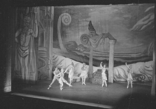 Dancers from the Original Ballet Russe in Protee, Theatre Royal, Sydney, September 1940, 2 [picture] / Ivan Repin