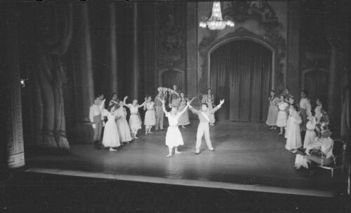 Dancers from the Original Ballet Russe in Graduation Ball, Theatre Royal, Sydney, September 1940, 2 [picture] / Ivan Repin