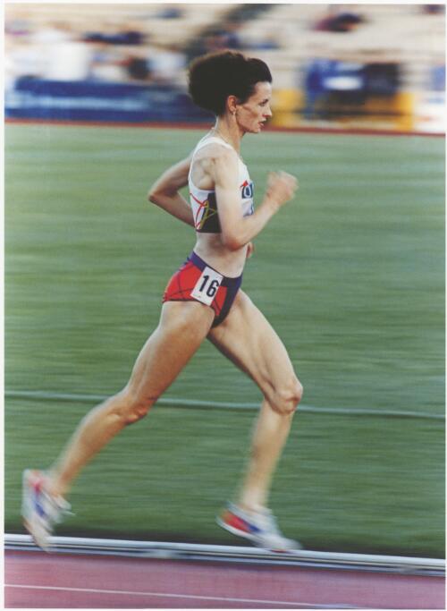 Long-distance runner Lisa Ondieki competing in the Zatopek Classic at Olympic Park, Melbourne, 15 December 1994 [picture] / Bruce Postle
