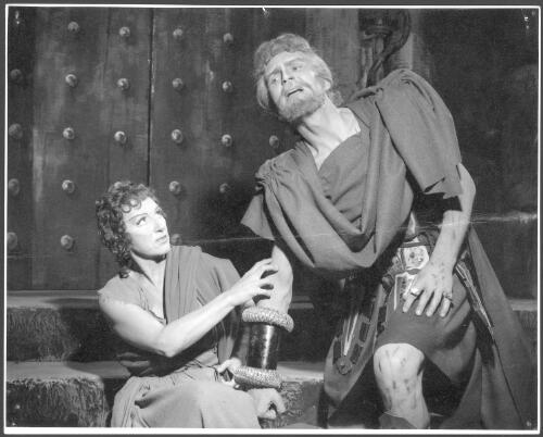 Judith Anderson and Clement McCallin in the Australian Drama Company's production of Medea, 1955 [picture] / an APA picture by Norman L. Danvers