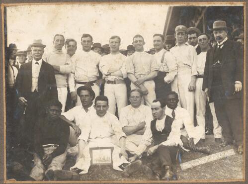 [Charity cricket match featuring boxing identities, ca. 1915] [picture] / photo by E. Lazern
