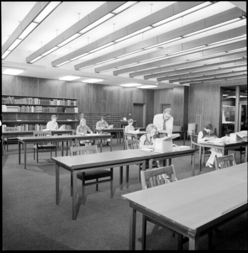 Interior of the Rare Book and Manuscript Reading Room, National Library of Australia, 23 March 1972 [picture] / David Reid