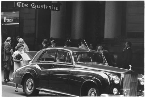 The Hotel Australia, Sydney, 1961 [picture] / Jeff Carter