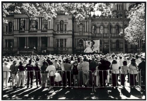 Slim Dusty's funeral at St. Andrew's Cathedral, Sydney, 26 September, 2003 [picture] / photograph by Karl Sharp