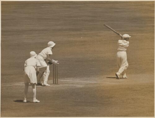 Women's cricket game, England v Australia in Sydney, 1934-35 [picture]