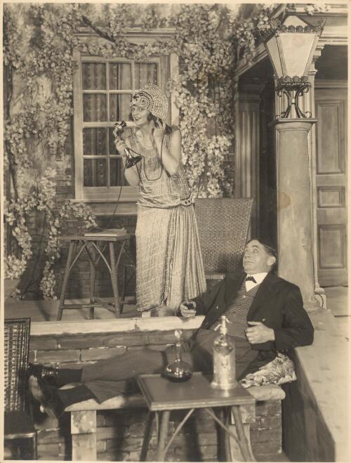 [Madge Elliott as Delphine De La Valliere and Alfred Frith as Matthew Platt in Whirled into happiness, 1924] [picture]