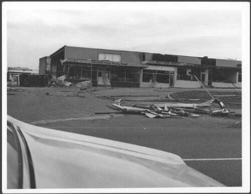 Damage to a small shopping area in Darwin caused by Cyclone Tracy, December, 1974 [picture] / Alan Dwyer