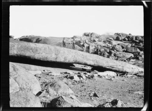 Rock formation, Gunadjarrayi near Nyrripi, Northern Territory, 1933? / Michael Terry