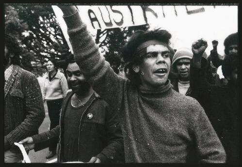 [Unidentified Aboriginal male protestor at land rights demonstration, Parliament House, Canberra, 30 July 1972] [picture] / Ken Middleton