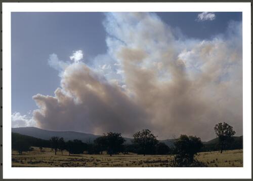 The rapidly building convection column of the McIntyres Hut fire, Brindabella National Park at 5.12pm, 8th January 2003, viewed from Uriarra station [picture] / Jeff Cutting