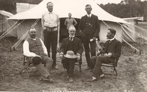 Visitors at Canberra camp, ca. 1910 [picture] / Howard & Shearsby