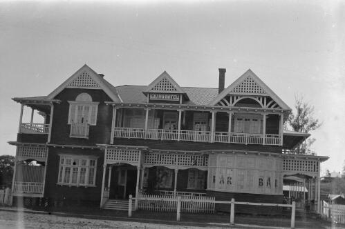 Grand Hotel at Beaudesert, Queensland, 1927 [picture] / W. E. Sharpe