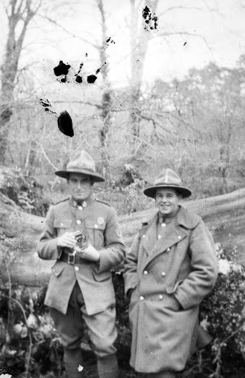Two New Zealand WW1 soldiers, Shorty and Gibby [picture] / Rex Nan Kivell