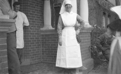 A nurse at WW1 New Zealand First General Hospital, Brockenhurst, Hampshire, United Kingdom [picture] / Rex Nan Kivell