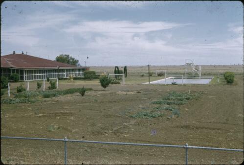 Homestead at Lorraine station, Winton, Queensland, ca. 1960, 1 [transparency] / Les McKay