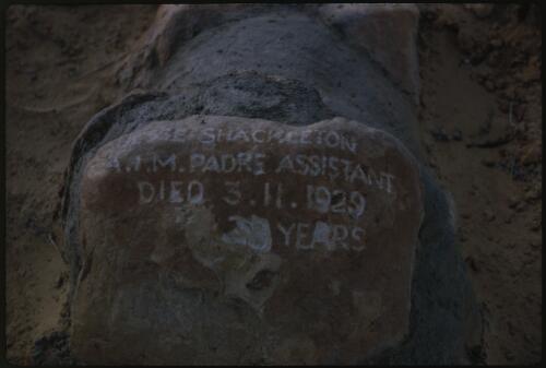 Memorial stone for Jesse Shackleton, an A.I.M. assistant padre, in Birdsville cemetery, Queensland, 1969, 1 [transparency] / Les McKay
