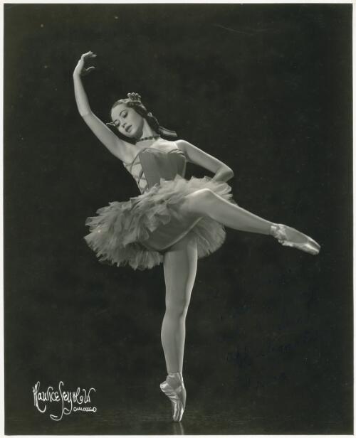 Irma Sandre, Ballet Russe de Monte Carlo, U.S., ca.1949 [picture] / Maurice Seymour, Chicago