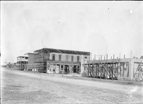 Griffin's new store, Clermont, Queensland, 1917 [picture] / Gordon Cumming Pullar