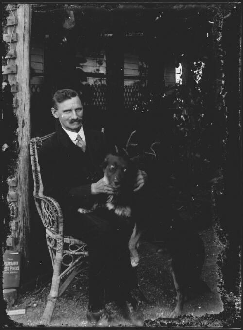 Gordon Cumming Pullar with dog, Clermont, Queensland, ca. 1915 [picture] / Gordon Cumming Pullar