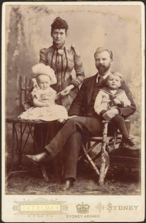 Albert and Annie Wentzel and children Norbert and Charles (seated on lap) [picture] / [Creelman Studios]