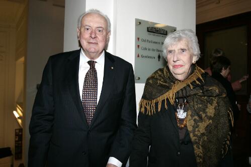 Portrait of Hon. Gough Whitlam and Margaret Whitlam, 6th August 2005 / Bob Givens