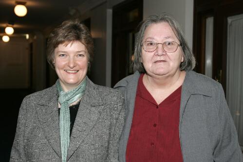 Portrait of Laurie Bebbington and Pat Eatock, both members of the Australian delegation to the 1975 forum of non-government organisations in Mexico City, 6th August 2005 / Bob Givens