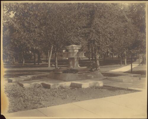 Clark Memorial Fountain, Grinnell, Iowa, [8] [picture]