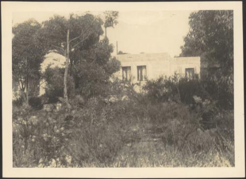 Exterior view of Wilson House, [Castlecrag, Sydney, New South Wales, 1929, 9] [picture]