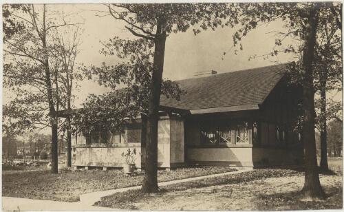 Exterior view of Garrity house, Tracy, Chicago, Illinois, [1] [picture]