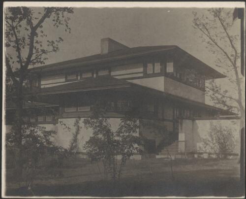 Exterior view of F.B. Henderson House, Kenilworth Ave., Elmhurst, Illinois [picture]
