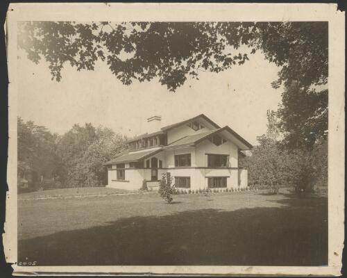 Exterior view of Ralph Griffin house, Edwardsville, Illinois [picture] / Walter Burley Griffin