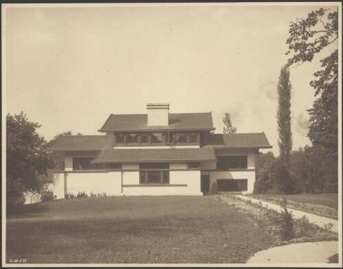 Front exterior view of Ralph D. Griffin house, Edwardsville, Illinois, [1] [picture] / Walter Burley Griffin