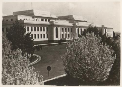 Amateur snapshots of Canberra, [1930s] [picture]