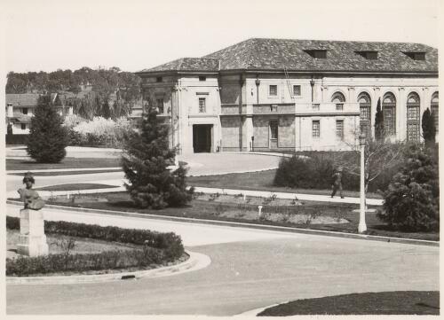 The gardens at Albert Hall, Canberra, [1930s] [picture]