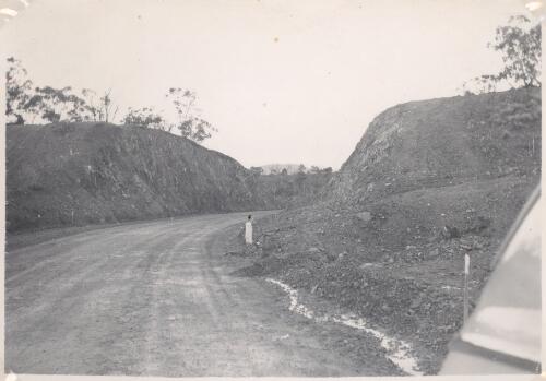Cut on Barney's Range [picture] / Department of Main Roads