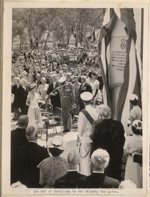 The act of unveiling by Her Majesty the Queen [Elizabeth the Second at the official unveiling of the Australian American Memorial, Canberra, 16 February 1954] [picture]