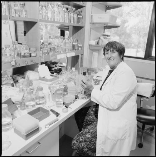 Dr Elizabeth Dennis, biologist, CSIRO, Canberra, 1999 [picture] / Loui Seselja