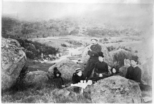 Mary de Salis, Nina Farrer and an unidentified man having a picnic near the Murrumbidgee River with May, Charlotte and Nina de Salis, Australian Capital Territory, ca. 1890, 2 [picture]