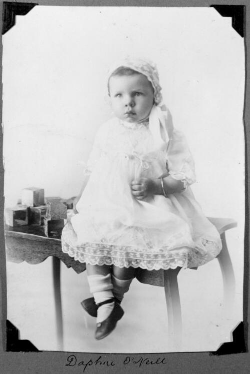 Portrait of Daphne O'Neill, 1915? [picture]