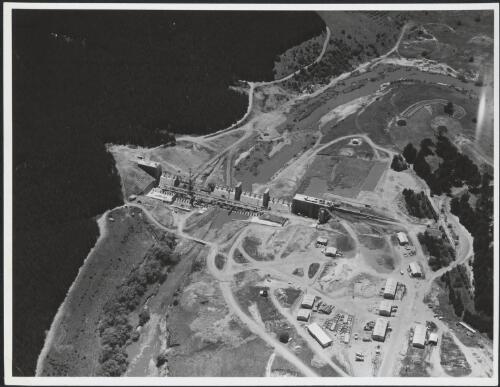 Scrivener Dam under construction, Canberra, 1963? [picture] / Australian News and Information Bureau