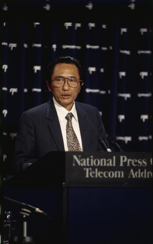 Portrait of Arnold Djiwatampu speaking at the National Press Club, Canberra, 27 October 1993, 2 [transparency] / Loui Seselja