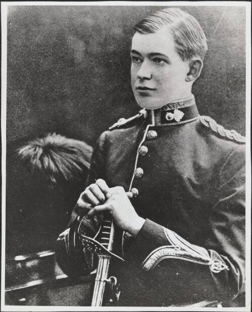 Portrait of Lieutenant Belgrave Ninnis, 1911? [picture] / Frank Hurley [?]