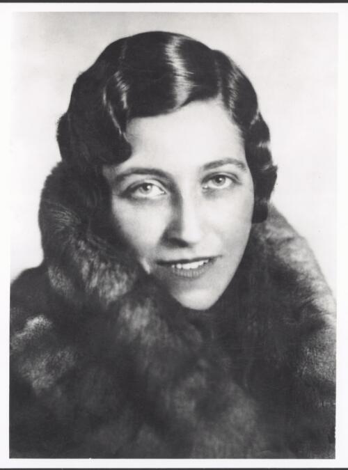 Amy Johnson before setting out on her flight to Australia, 1930 [picture] / Cliff Postle
