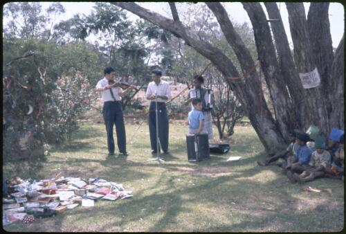 Christmas party musical item at Murrin Bridge Aboriginal School, New South Wales, 14 December 1960 [transparency] / Phil Wilding