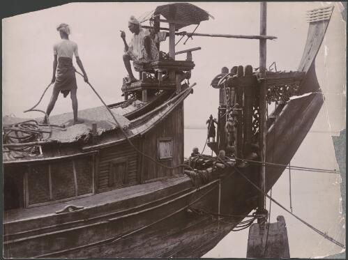 The stern of a Burmese boat,Burma, ca. 1885 [picture]/ A.R. Whyte