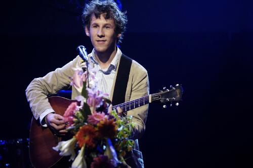 Ben Lee performing at Vodafone Live at the Chapel, Melbourne, 5 December 2005 [picture] / Martin Philbey