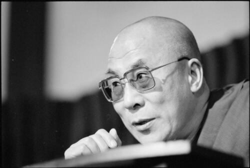 Portrait of the Dalai Lama speaking at the National Press Club, Canberra, 7 May 1992, 5 [picture] / Loui Seselja