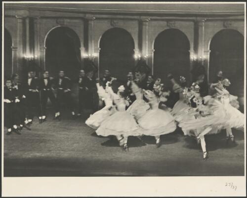 Ballet dancers in Symphonie fantastique, second movement, Covent Garden Russian Ballet, His Majesty's Theatre, Melbourne, 1939, 2 [picture] / Hugh P. Hall