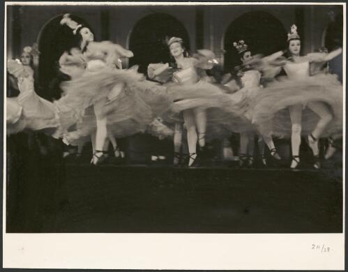 Ballet dancers in Symphonie fantastique, second movement, Covent Garden Russian Ballet, His Majesty's Theatre, Melbourne, 1939, 3 [picture] / Hugh P. Hall